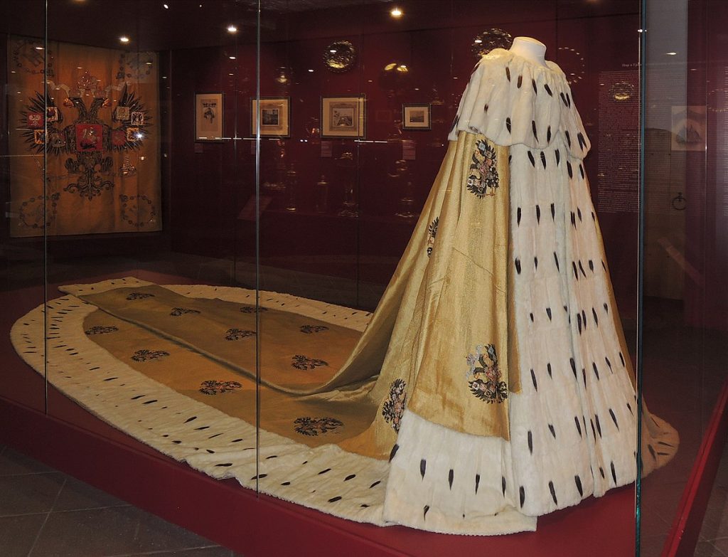 Мантия на коронации