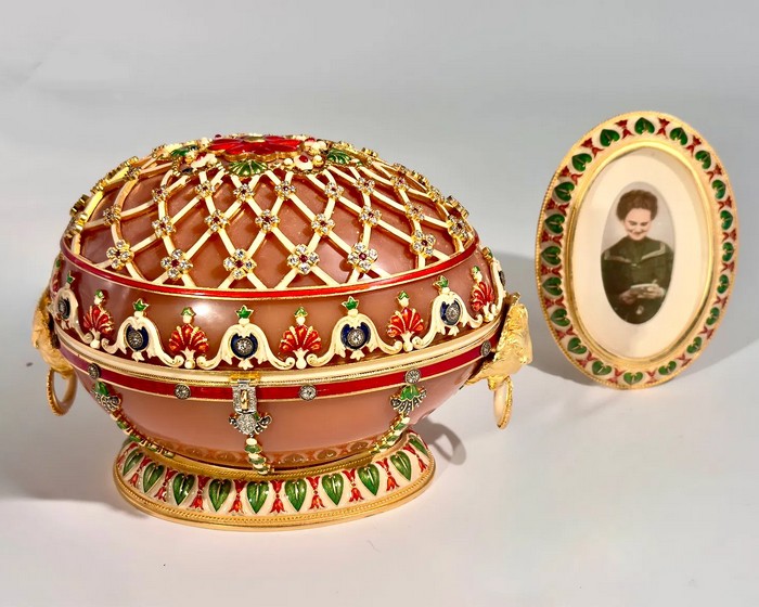 яйцо фаберже Ренессанс студии Vivian Alexander